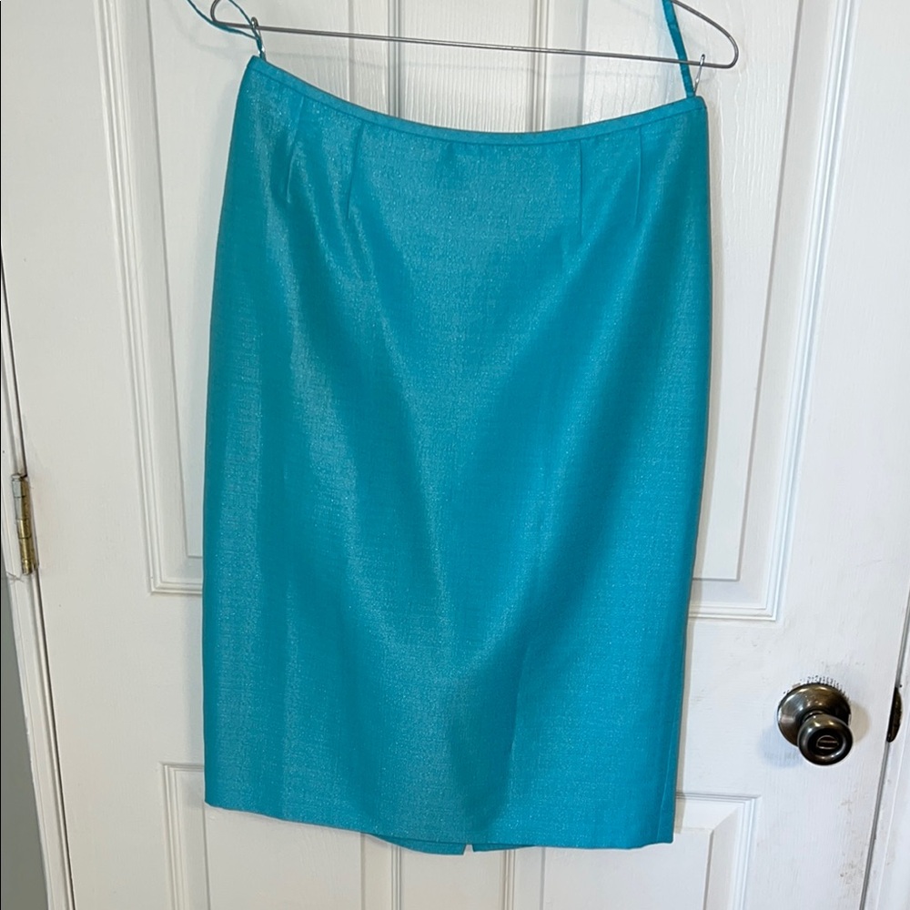 Le suit skirt teal/light blue size 4